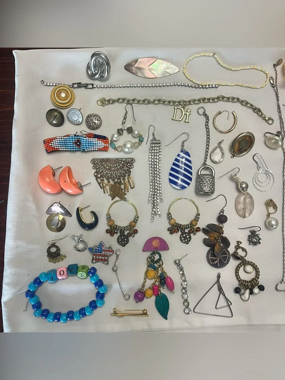 Assorted Mixed Jewelry Lot - Multicolor Costume Jewelry - Picture 7 of 8